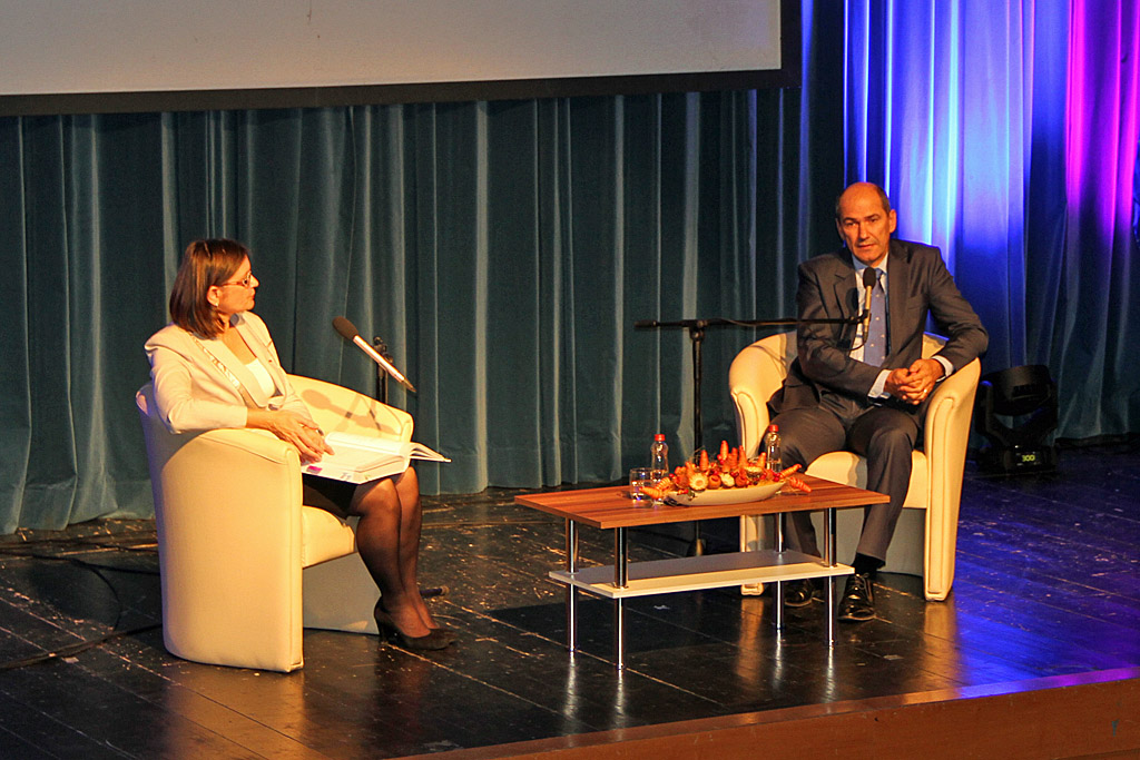 vso.si 2013 11 20 bela knjiga kamnik 16