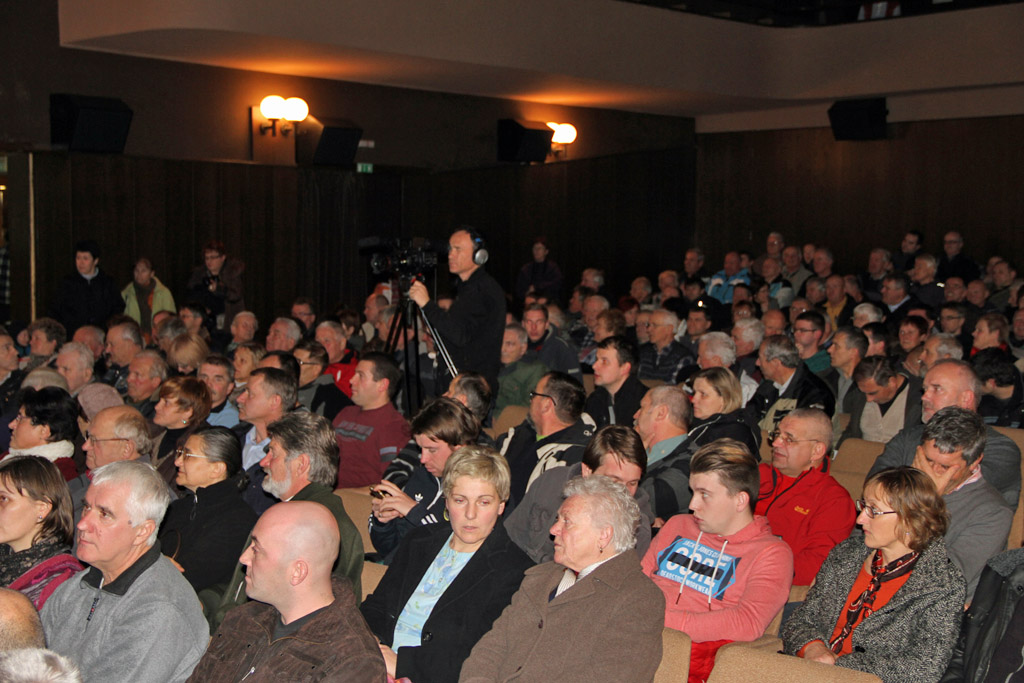 vso.si 2013 12 16 bela knjiga ziri 01
